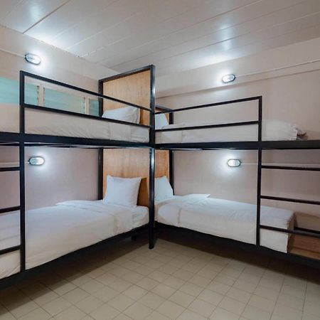 Bed At Beach Hostel Phuket Exterior photo