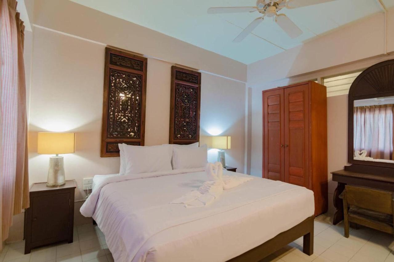 Bed At Beach Hostel Phuket Exterior photo
