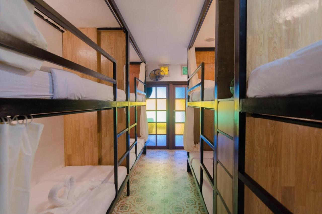 Bed At Beach Hostel Phuket Exterior photo