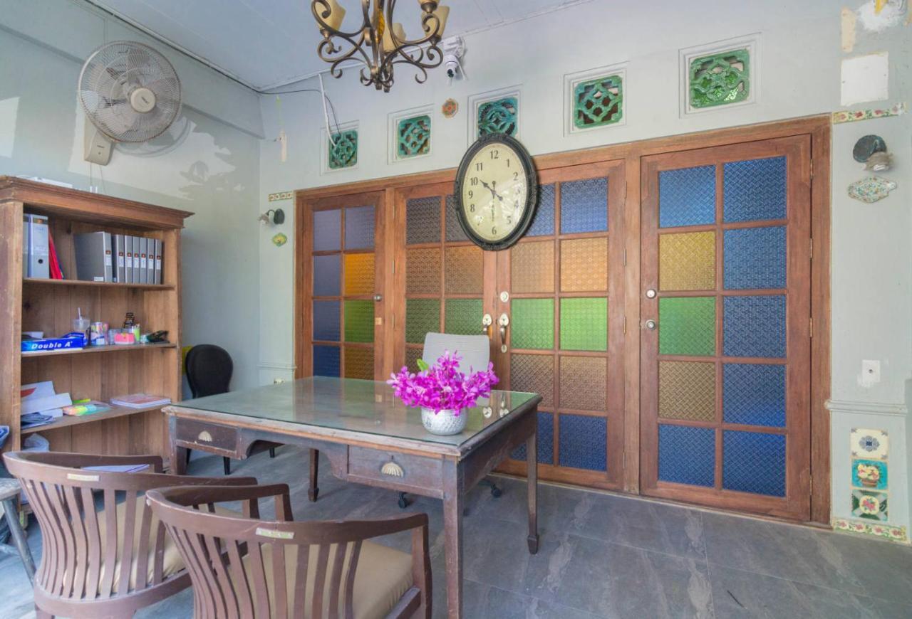Bed At Beach Hostel Phuket Exterior photo