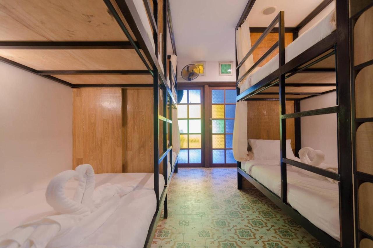 Bed At Beach Hostel Phuket Exterior photo